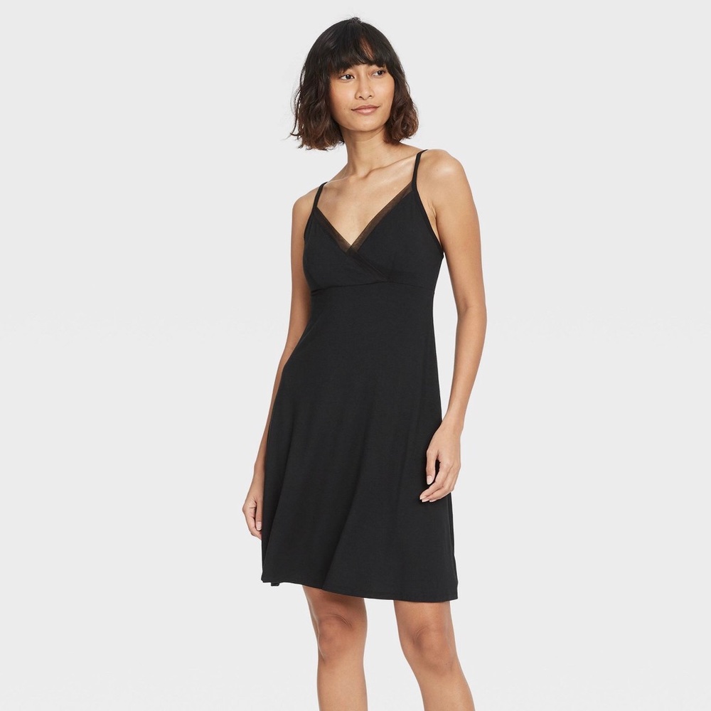 Women's Beautifully Soft Mesh Trim Nightgown